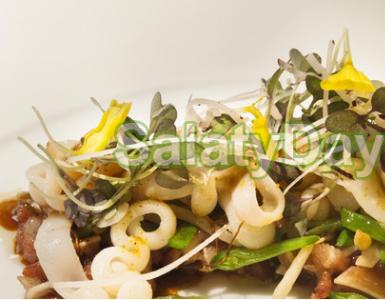 Салат из кальмаров с кукурузой и яйцом Салат с кальмарами и кукурузой самый вкусный