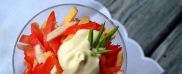 Red Sea salad with crab sticks and tomatoes Red Sea salad in layers recipe