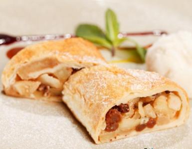 Strudel with apples made from puff pastry step by step recipe with photos