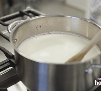 Рецепт: Плюшки - На свернувшемся молоке Значит молоко свернулось