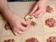 How to prepare delicious dough for manti?
