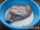Hot rabbit dishes: Rabbit stewed in milk