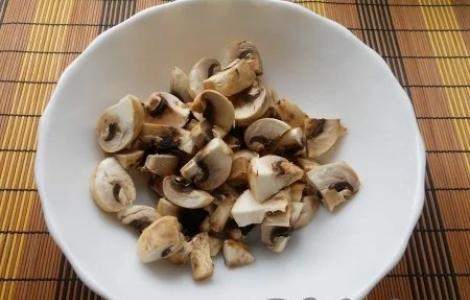 Говядина в горшочках с картошкой и грибами в духовке пошаговый рецепт Как приготовить «Мясо в горшочке с картошкой и грибами»