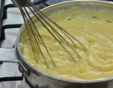 How to make custard easily and simply?