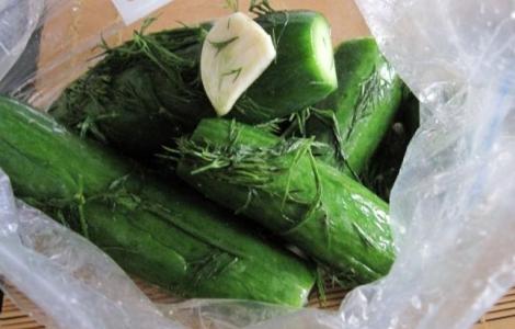 How to properly prepare brine for lightly salted cucumbers?