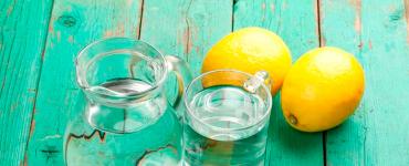 Лимонна вода.  Чим вона така корисна?