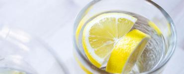 What happens to your body if you drink lemon water for just 2 weeks?