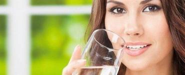 How to drink water in the morning on an empty stomach to lose weight, and why it is useful