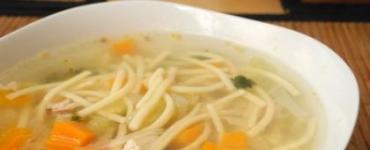 Как приготовить самый вкусный куриный суп с вермишелью и картошкой